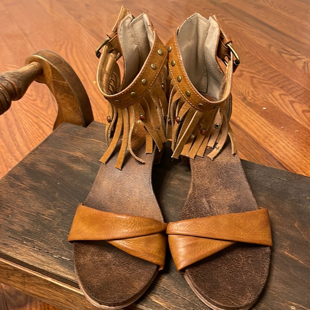 Rebels Lilith Brown Leather Fringe Sandals